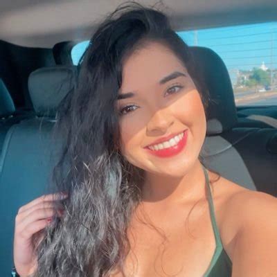 loirapraianaoficial2 twitter